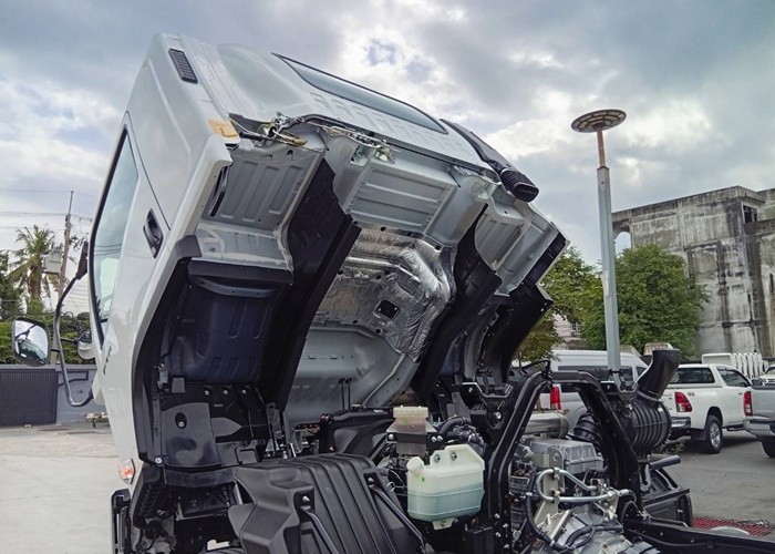 Used 10
                    ISUZU
                     for Sale Image