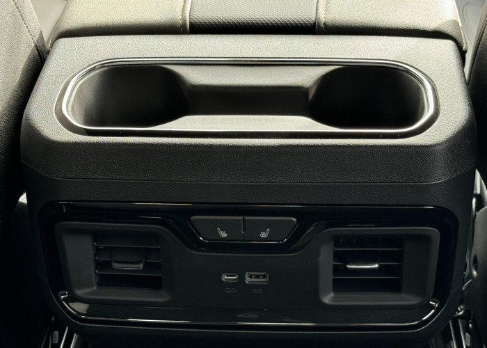 Used 1
                    CHEVROLET
                     for Sale Image