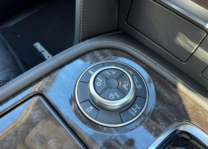 Used 1
                    NISSAN
                     for Sale Image