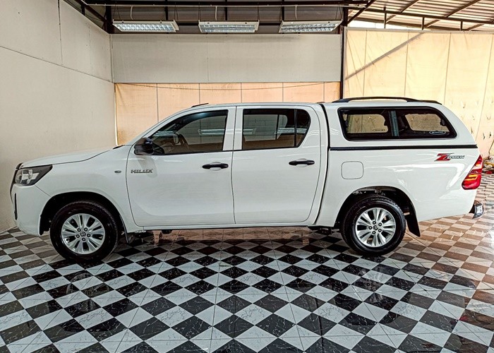 Used 9
                    TOYOTA
                     for Sale Image
