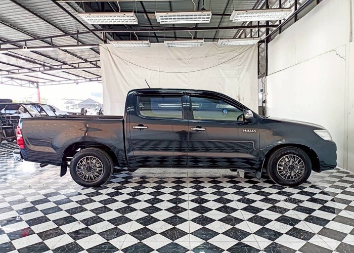 Used 7
                    TOYOTA
                     for Sale Image