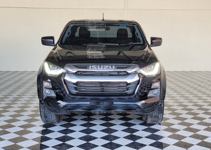 Used 8
                    ISUZU
                     for Sale Image