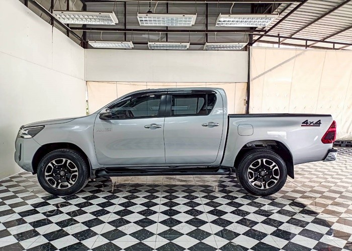 Used 8
                    TOYOTA
                     for Sale Image