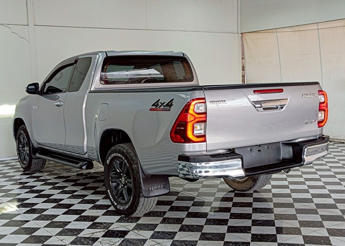 Used 8
                    TOYOTA
                     for Sale Image